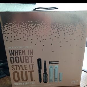 Paul Mitchell smooth and style kit